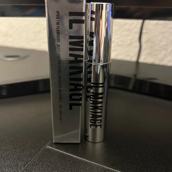 IL MAKIAGE Multi-Use Perfecting Concealer - F*CK I’m Flawless - Picture 2 of 4